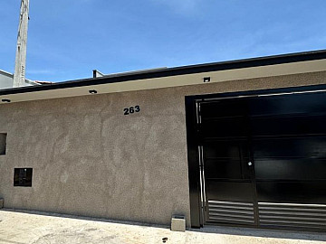 Linda Casa no bairro �gua Branca